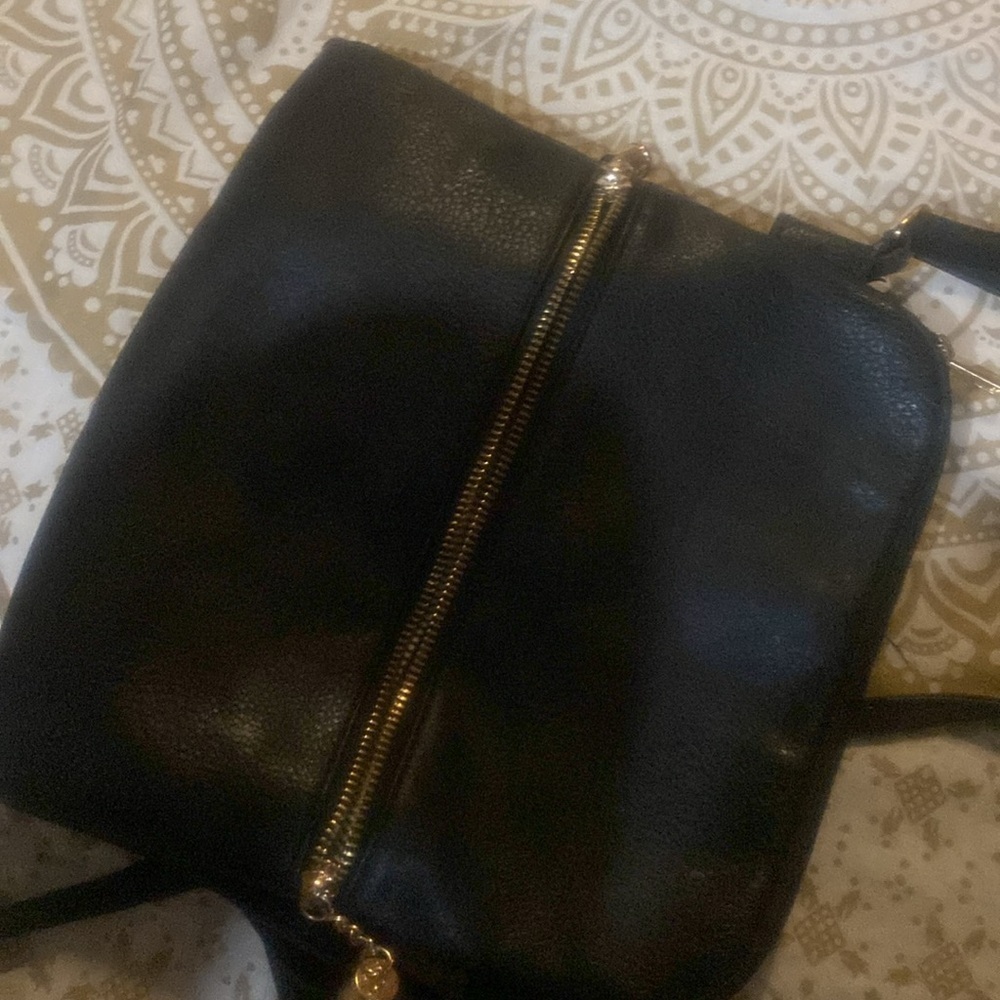 Medium Sized Purse - Picture 8 of 11